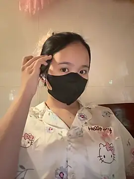 Snapshot of Gwen879 chatting on June 27, 2026, 6:51 am Gwen879 online show from June 27, 2026, 6:51 am