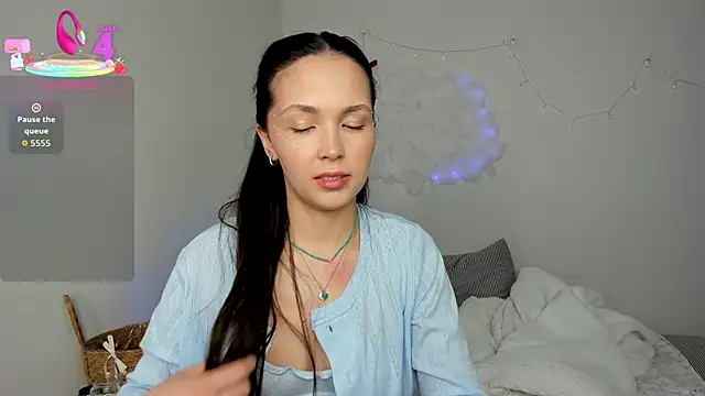 Snapshot of elina_syui chatting on March 2, 2026, 6:04 pm elina syui online show from March 2, 2026, 6:04 pm