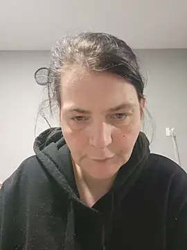 Snapshot of roksa2026 chatting on June 9, 2026, 1:45 pm roksa2026 online show from June 9, 2026, 1:45 pm