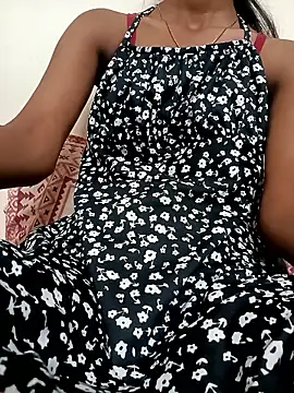 Cute Riyaa22 online show from March 13, 2026, 10:33 am