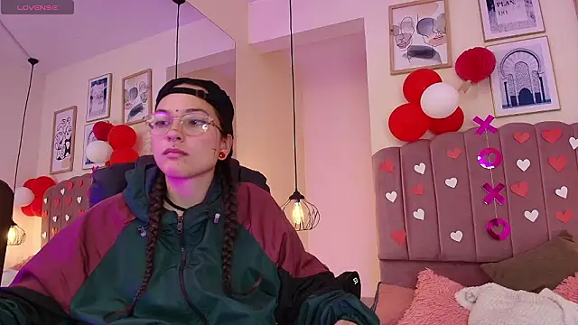 Hanabie  online show from February 17, 2026, 3:14 am