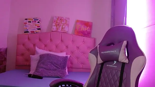 Snapshot of London_Rivers19 chatting on February 20, 2026, 2:52 am London Rivers19 online show from February 20, 2026, 2:52 am