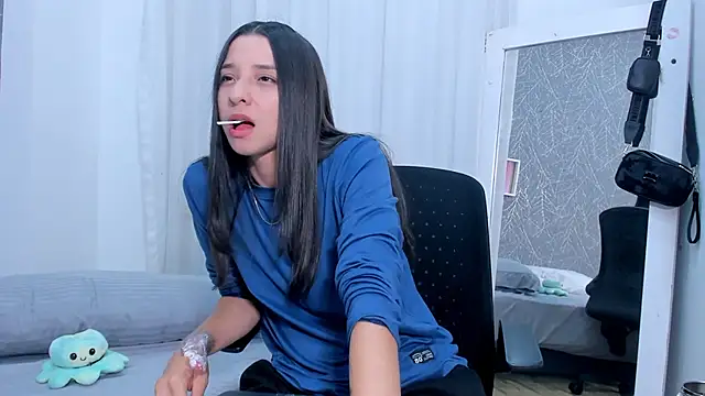 ViictoriiaSaenz online show from April 15, 2026, 12:39 am