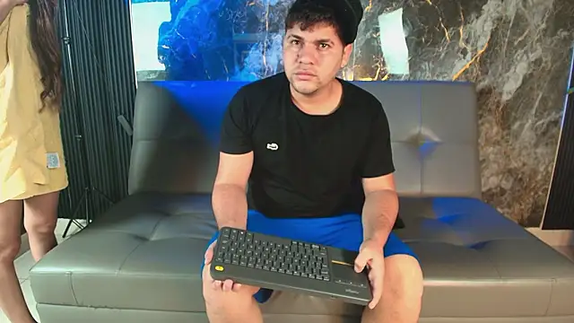 uncontrolled fire online show from March 8, 2026, 7:39 pm