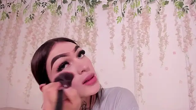 lizz lunna online show from March 25, 2026, 10:16 pm