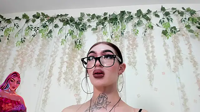 lizz lunna online show from June 1, 2026, 4:03 am