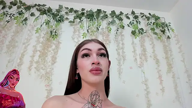 Snapshot of lizz_lunna chatting on June 16, 2026, 8:44 pm lizz lunna online show from June 16, 2026, 8:44 pm