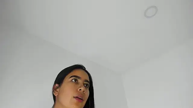 Snapshot of paulina_lux chatting on February 10, 2026, 7:40 pm paulina lux online show from February 10, 2026, 7:40 pm