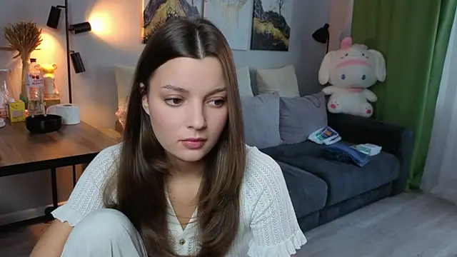 KitKatie online show from April 5, 2026, 12:02 pm