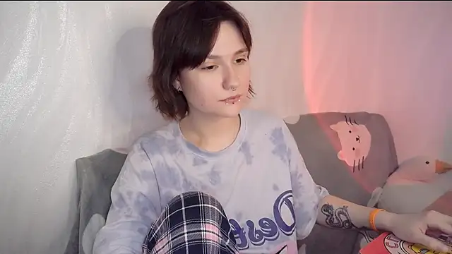 UwuJudy Osas online show from April 14, 2026, 10:38 pm