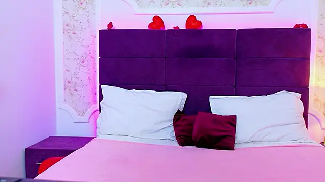 EvelinHill online show from February 19, 2026, 5:03 am