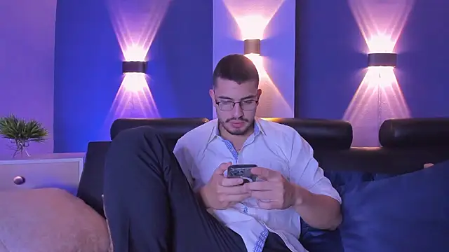 Snapshot of Jay_Grip chatting on March 11, 2026, 7:53 pm Jay Grip online show from March 11, 2026, 7:53 pm