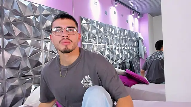 Snapshot of Jay_Grip chatting on March 25, 2026, 6:14 pm Jay Grip online show from March 25, 2026, 6:14 pm