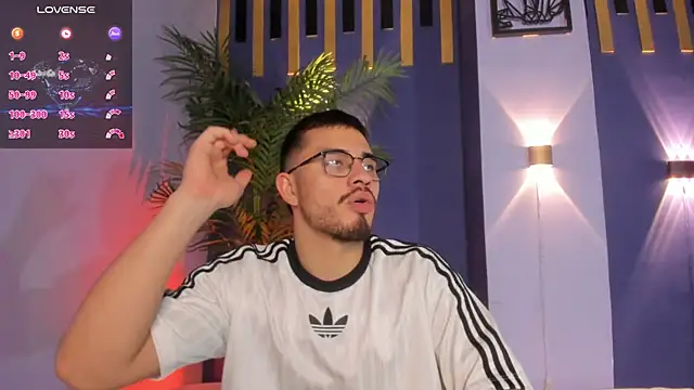 Snapshot of Jay_Grip chatting on March 31, 2026, 7:36 pm Jay Grip online show from March 31, 2026, 7:36 pm