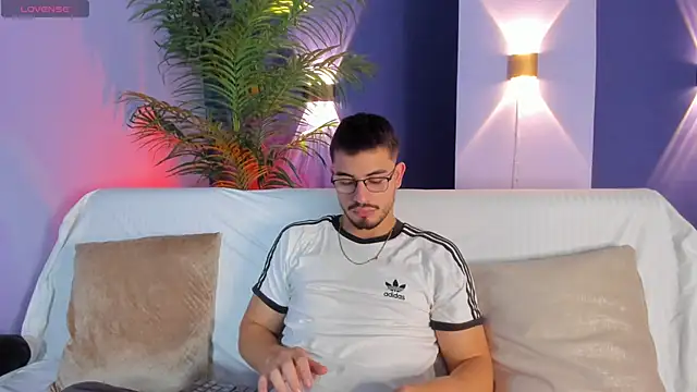 Snapshot of Jay_Grip chatting on April 1, 2026, 6:49 pm Jay Grip online show from April 1, 2026, 6:49 pm