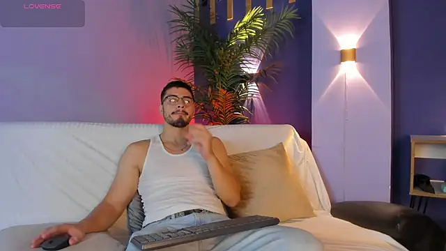 Snapshot of Jay_Grip chatting on April 8, 2026, 3:56 pm Jay Grip online show from April 8, 2026, 3:56 pm