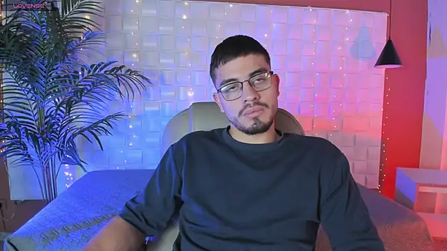 Snapshot of Jay_Grip chatting on April 15, 2026, 7:58 pm Jay Grip online show from April 15, 2026, 7:58 pm