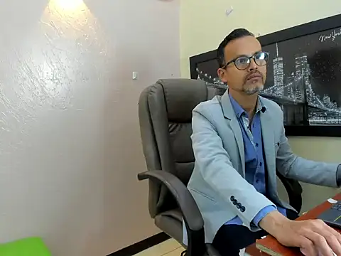 Oswalldo   online show from March 10, 2026, 11:04 am