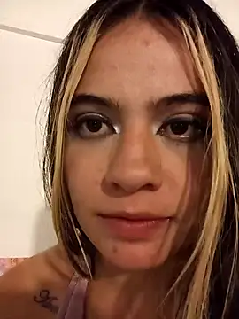 Snapshot of Megan_nica chatting on February 22, 2026, 3:18 am Megan nica online show from February 22, 2026, 3:18 am