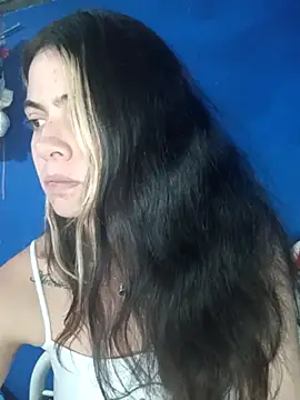 Snapshot of Megan_nica chatting on April 22, 2026, 2:03 am Megan nica online show from April 22, 2026, 2:03 am