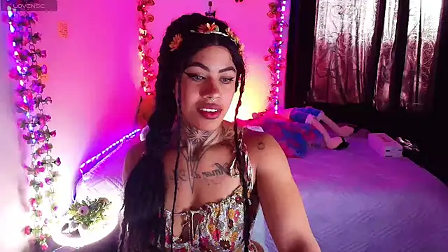 Canela Osada  online show from August 1, 2026, 11:31 am