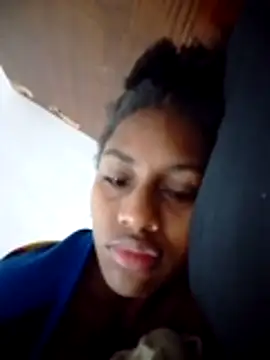 NicolVegaa online show from April 18, 2026, 10:41 am