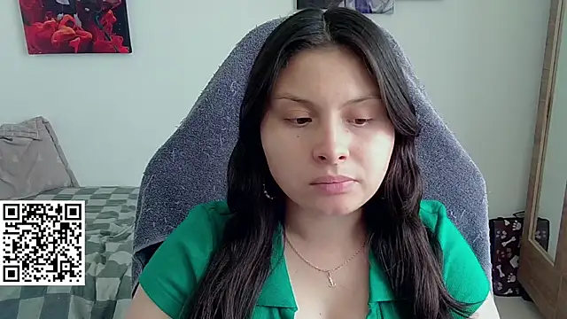 yessica gomez01 online show from March 17, 2026, 9:40 pm