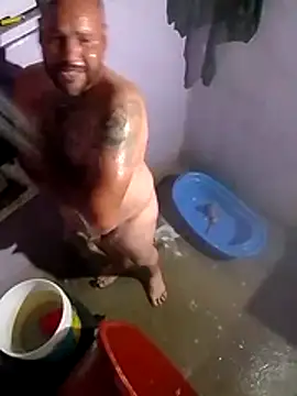 Guanatos13 online show from April 24, 2026, 4:26 am