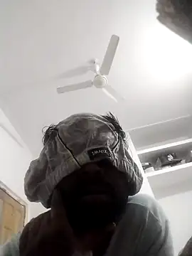 Snapshot of DesiPlayboy09 chatting on February 14, 2026, 12:40 am DesiPlayboy09 online show from February 14, 2026, 12:40 am