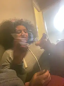 Snapshot of Gcouple2022 chatting on January 11, 2026, 5:34 am Gcouple2022 online show from January 11, 2026, 5:34 am