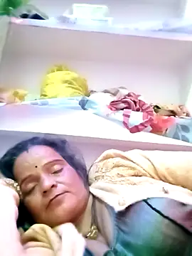 Snapshot of kiiuu_sexe chatting on February 19, 2026, 9:33 pm kiiuu sexe online show from February 19, 2026, 9:33 pm