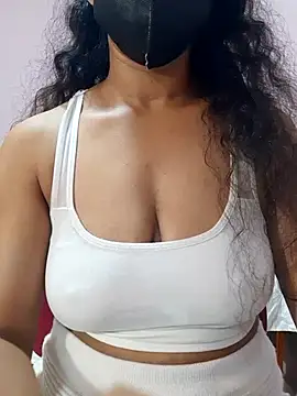 cutehotwife online show from February 26, 2026, 5:45 pm