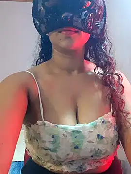 cutehotwife online show from August 3, 2026, 10:35 pm