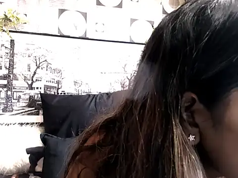 indianhoney69 online show from February 11, 2026, 10:20 am