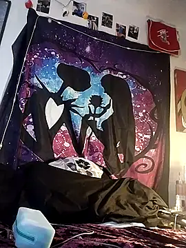 Sillyofm3 online show from February 26, 2026, 7:40 am