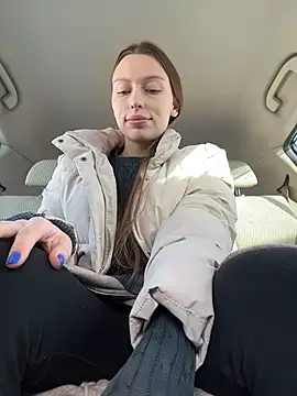 LeiaMood online show from February 10, 2026, 3:43 am