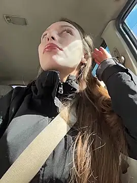 LeiaMood online show from April 4, 2026, 4:22 am