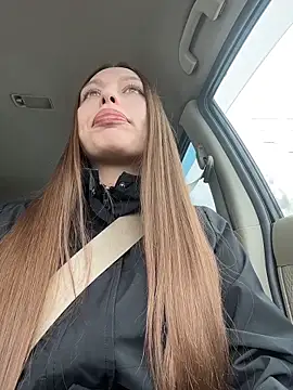 LeiaMood online show from April 18, 2026, 5:11 am