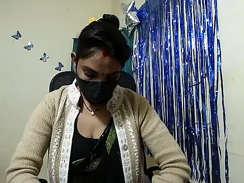 Snapshot of Shivani-Gupta chatting on February 1, 2026, 5:28 am Shivani-Gupta online show from February 1, 2026, 5:28 am