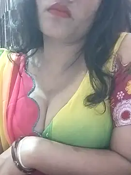 Snapshot of Zaara101 chatting on July 1, 2026, 6:18 pm Zaara101 online show from July 1, 2026, 6:18 pm