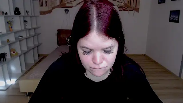 Snapshot of Secret_Emma chatting on February 2, 2026, 12:26 pm Secret Emma online show from February 2, 2026, 12:26 pm