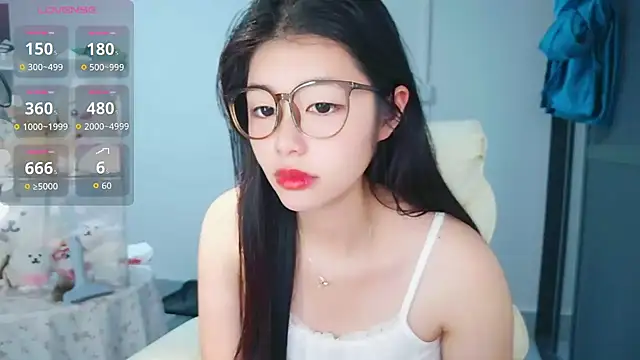 -XiaoYu-777 online show from April 22, 2026, 10:06 am