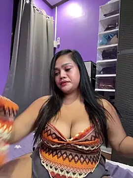 Snapshot of womanforall69 chatting on January 15, 2026, 8:08 am womanforall69 online show from January 15, 2026, 8:08 am