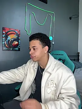 l-laross online show from May 15, 2026, 1:51 pm