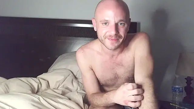 Snapshot of FrankieFuckMe chatting on April 11, 2026, 4:28 am FrankieFuckMe online show from April 11, 2026, 4:28 am