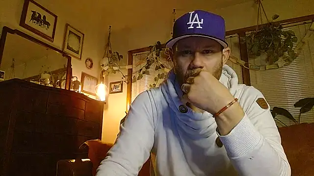 Snapshot of marcus_graves_13 chatting on January 13, 2026, 2:17 am marcus graves 13 online show from January 13, 2026, 2:17 am