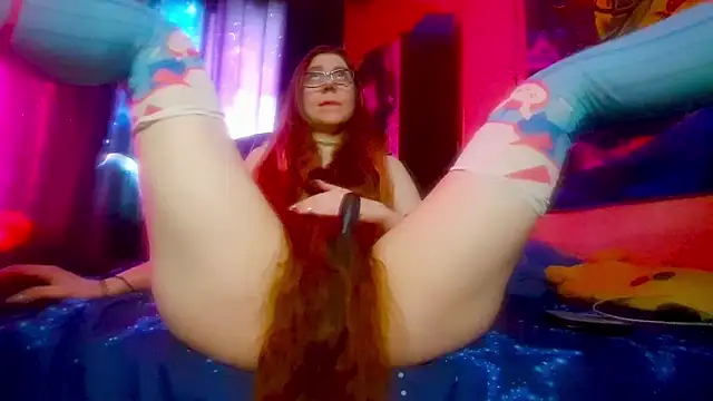 Snapshot of moon_shy chatting on February 16, 2026, 10:22 am moon shy online show from February 16, 2026, 10:22 am