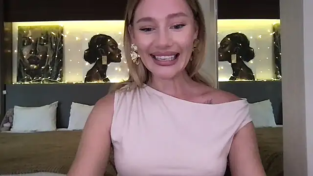 Stella muse online show from February 9, 2026, 5:00 am