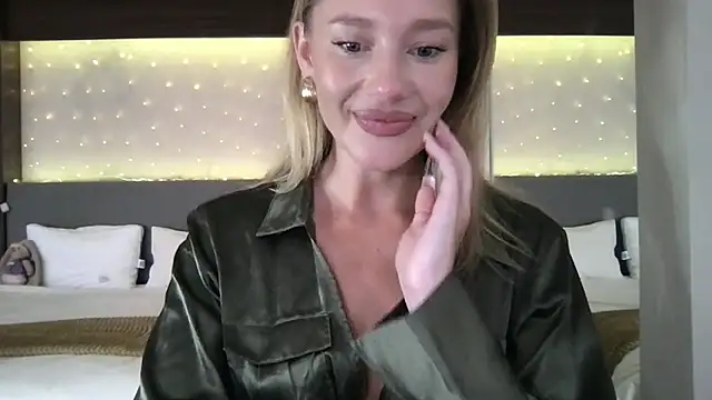 Snapshot of Stella_muse chatting on March 31, 2026, 3:30 am Stella muse online show from March 31, 2026, 3:30 am