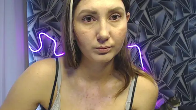 NikkiKiss    online show from May 22, 2026, 1:02 am